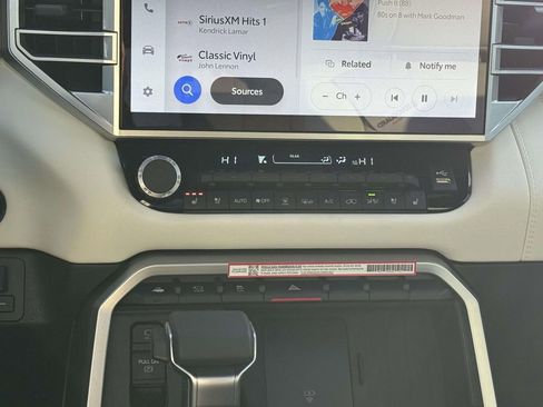 Used 2025 Toyota Sequoia Capstone image 19