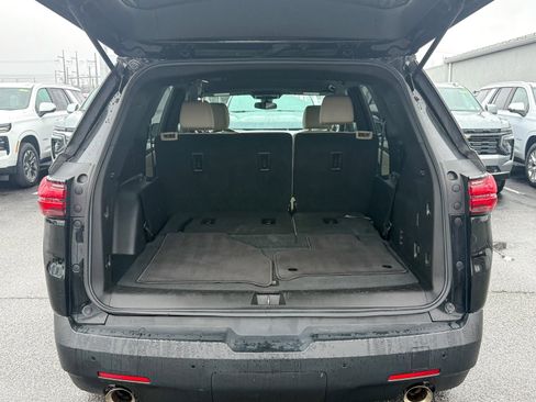 Used 2023 Chevrolet Traverse LS w/ Safety Package image 12