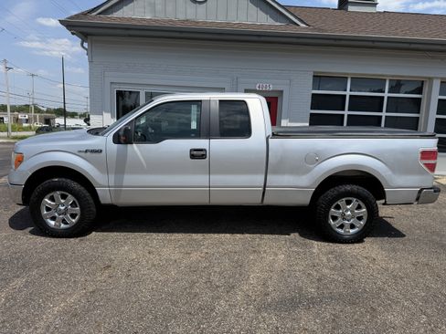 Used 2014 Ford F150 XLT w/ XLT Chrome Package AWD/4WD image 2