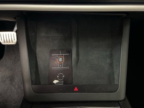 Used 2022 Tesla Model S Plaid image 15