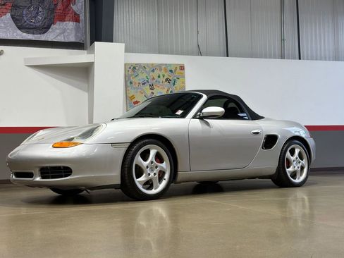 Used 2001 Porsche Boxster S RWD image 12