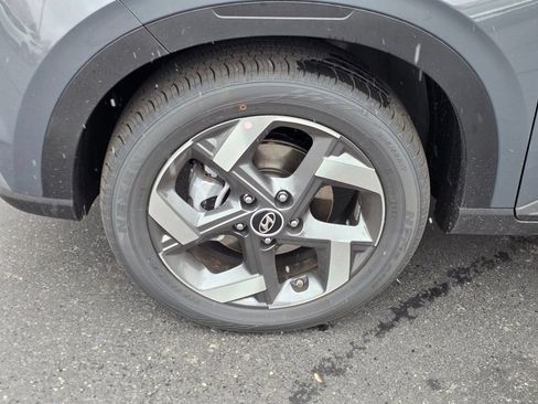 Used 2026 Hyundai Venue SEL FWD image 9