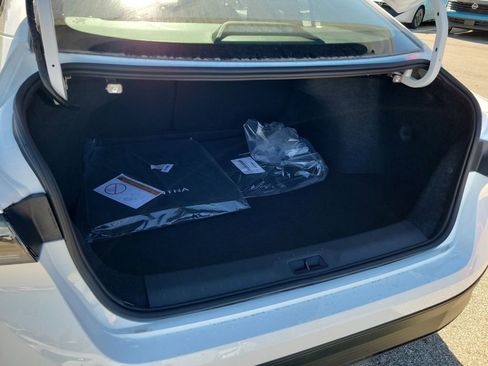 New 2026 Nissan Sentra SV w/ Floor Mat Package FWD image 6