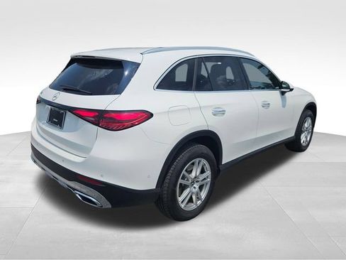 Used 2026 Mercedes-Benz GLC 300 image 4