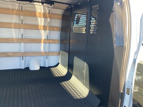 Used 2023 GMC Savana 2500 w/ Driver Convenience Package image 22