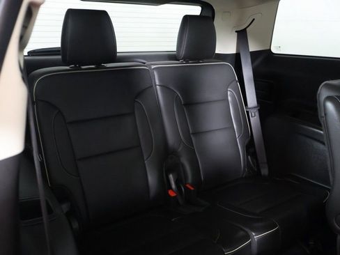 Used 2021 GMC Acadia Denali w/ Denali Technology Package FWD image 39