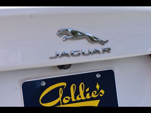 Used 2019 Jaguar XE Premium RWD image 50