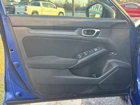 Used 2022 Honda Civic Sport image 14