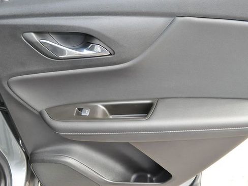 Used 2025 Chevrolet Blazer LT w/ Convenience Package image 28