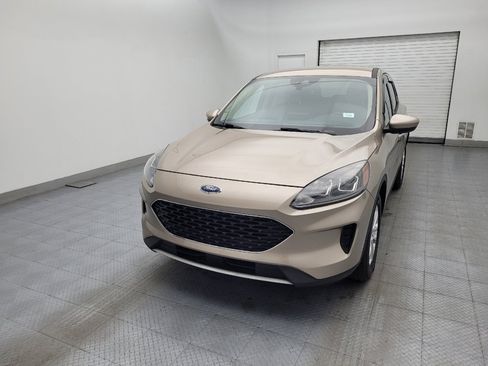 Used 2020 Ford Escape SE image 15