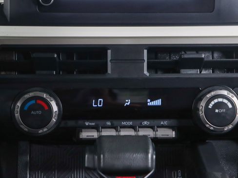 Used 2024 Toyota Tacoma TRD Off-Road AWD/4WD image 20