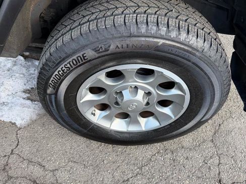 Used 2013 Toyota FJ Cruiser 4WD w/ Upgrade Pkg image 25