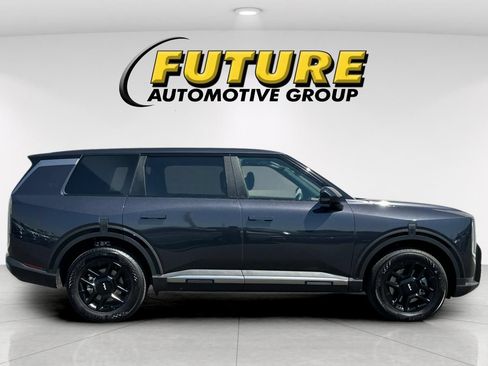 Used 2027 Kia Telluride LX FWD image 3