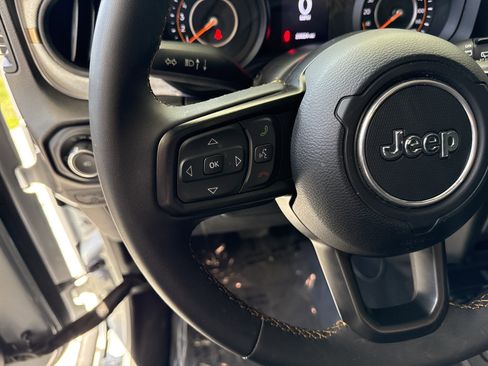 Used 2024 Jeep Wrangler Sport S image 23