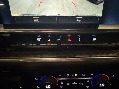 Used 2025 Chevrolet Silverado 2500 LT w/ Convenience Package AWD/4WD image 21