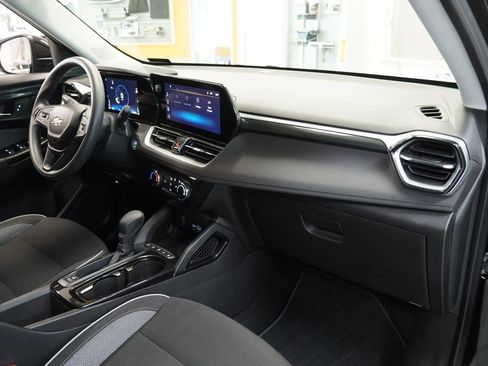 Certified 2024 Chevrolet TrailBlazer LT FWD image 34