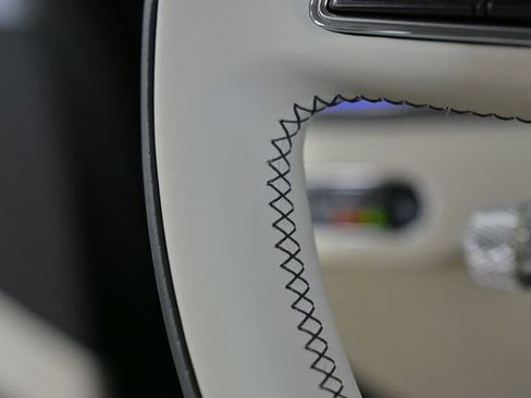 Used 2024 Bentley Flying Spur V8 AWD/4WD image 53