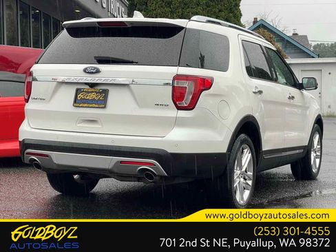 Used 2017 Ford Explorer Limited w/ Equipment Group 301A AWD/4WD image 4