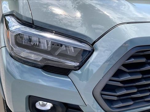 Used 2023 Toyota Tacoma TRD Sport AWD/4WD image 28