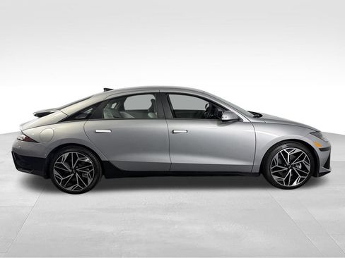 Used 2024 Hyundai Ioniq 6 SEL RWD image 7