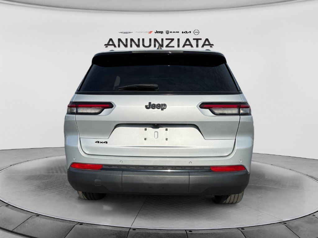 Used 2023 Jeep Grand Cherokee L Altitude AWD/4WD image 4