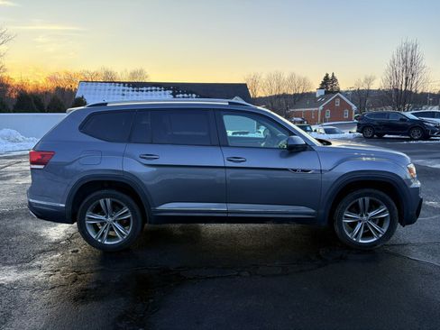 Used 2018 Volkswagen Atlas SE w/ R-Line Package image 5