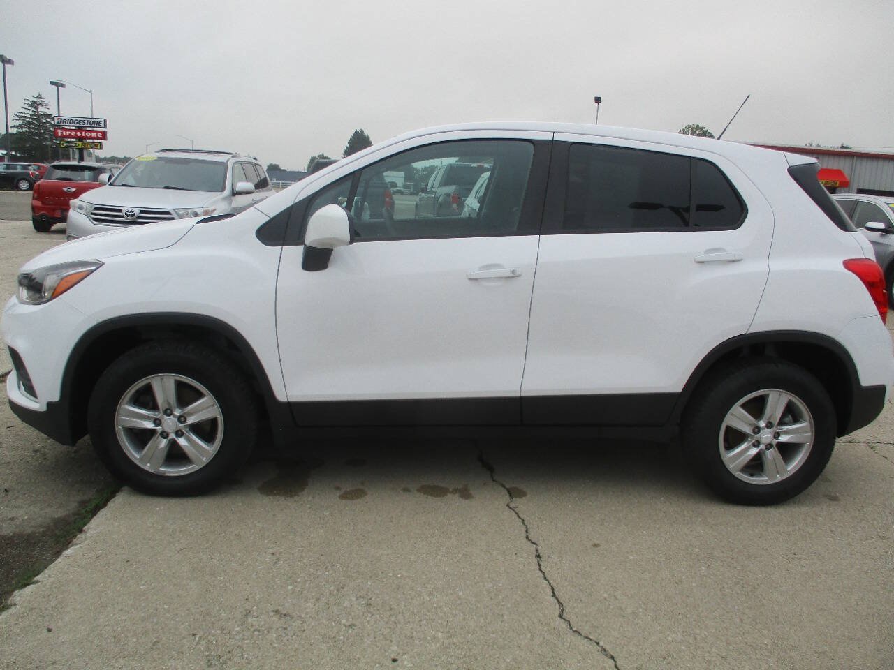 Used 2020 Chevrolet Trax LS w/ Tint and Cruise Package AWD/4WD image 3