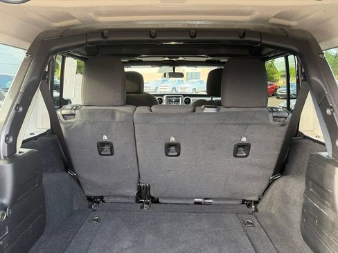 Used 2021 Jeep Wrangler Unlimited Sport AWD/4WD image 11