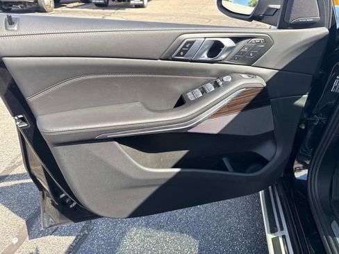 Used 2025 BMW X7 xDrive40i image 24