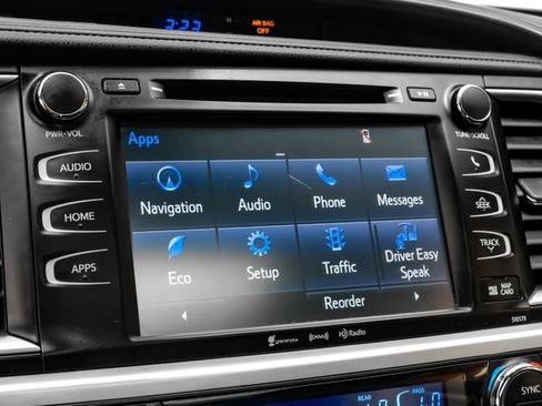Used 2017 Toyota Highlander XLE AWD/4WD image 30