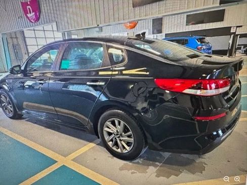 Used 2020 Kia Optima LX image 4