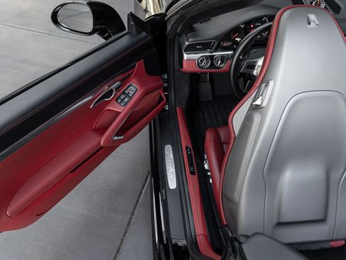 Certified 2015 Porsche 911 Turbo image 27