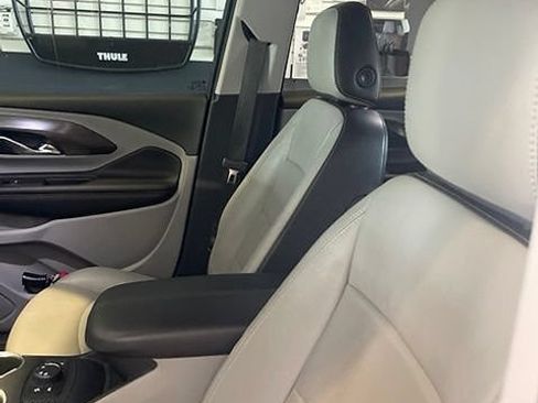 Used 2021 GMC Terrain SLT w/ LPO, Floor Liner Package AWD/4WD image 6