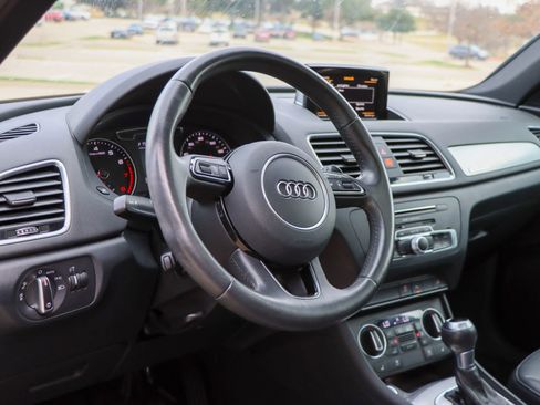 Used 2018 Audi Q3 2.0T Premium w/ Convenience Package image 22