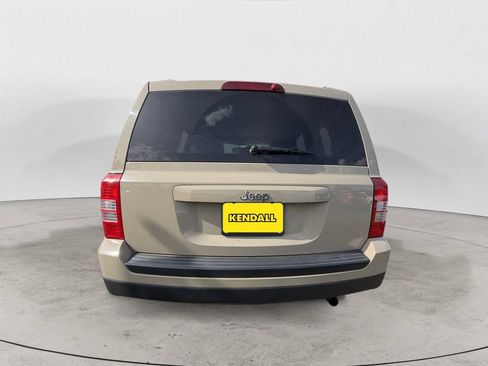 Used 2017 Jeep Patriot Sport w/ Power Value Group FWD image 3