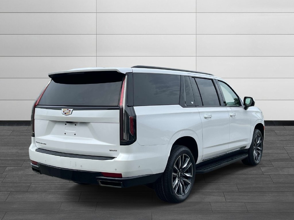 Used 2023 Cadillac Escalade ESV Sport Platinum AWD/4WD image 5