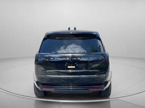 New 2025 Land Rover Range Rover SE image 7