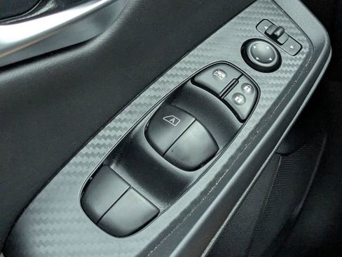 Used 2025 Nissan Sentra SV FWD image 23