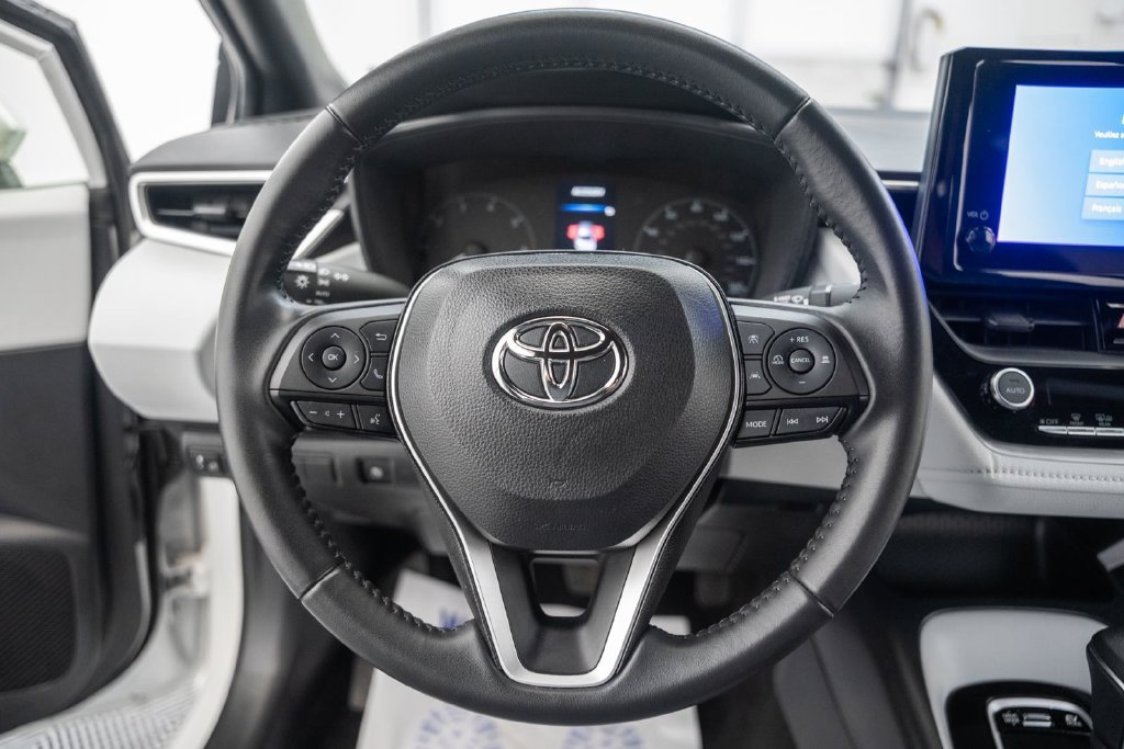 Certified 2024 Toyota Corolla SE FWD image 29