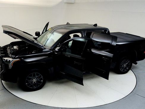 Used 2023 Toyota Tundra Platinum image 22