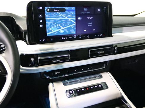 Used 2025 Lincoln Aviator Reserve w/ Equipment Group 201A AWD/4WD image 43