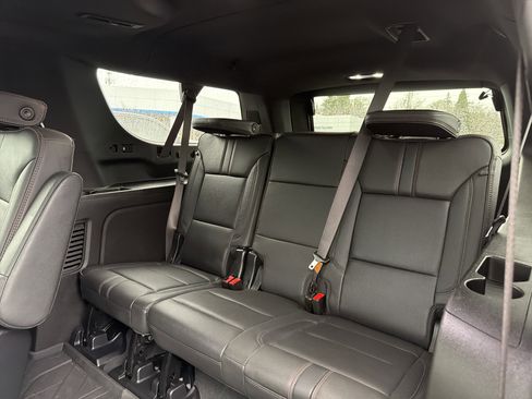 Used 2024 Chevrolet Suburban RST w/ Luxury Package image 12