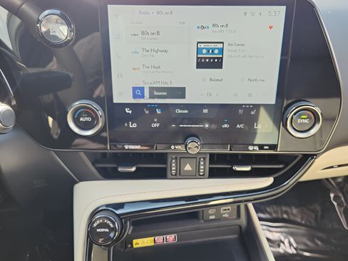 Used 2024 Lexus NX 250 FWD image 17