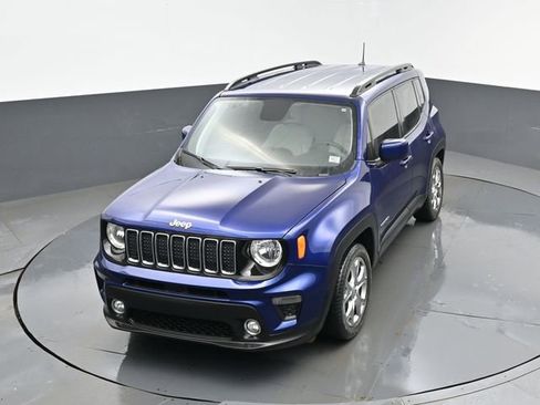 Used 2019 Jeep Renegade Latitude w/ Popular Equipment Group image 18
