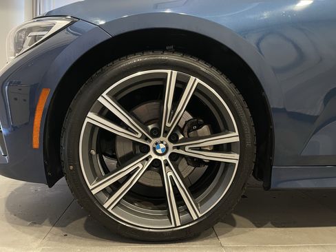 Used 2022 BMW 330i xDrive Sedan w/ Premium Package 2 image 7