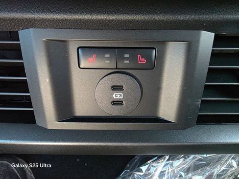 New 2025 Ford F150 Lariat w/ Equipment Group 502A High image 16