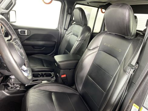 Used 2020 Jeep Gladiator Overland w/ Dual Top Group AWD/4WD image 17