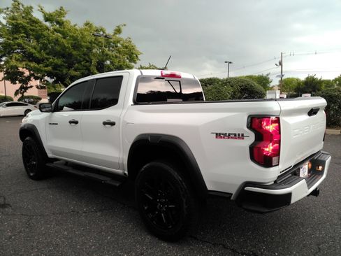 Used 2023 Chevrolet Colorado Trail Boss w/ Technology Package AWD/4WD image 5