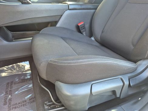 Used 2024 Nissan Rogue S AWD/4WD image 12
