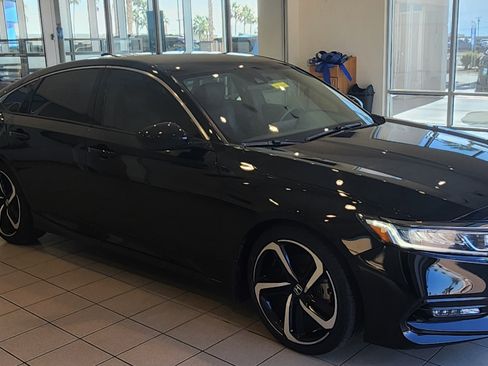Certified 2018 Honda Accord Sport image 11